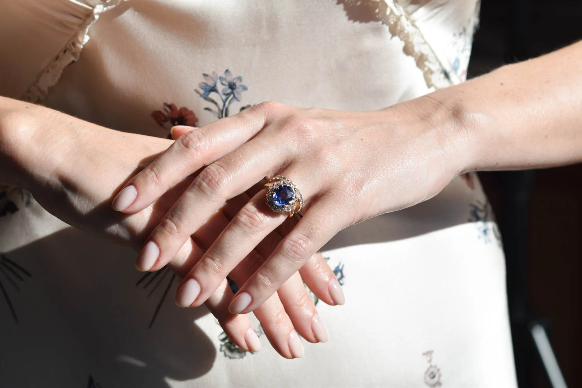 Victorian 3 Carat Untreated Oval Sapphire Diamond Cluster Ring - Image 3