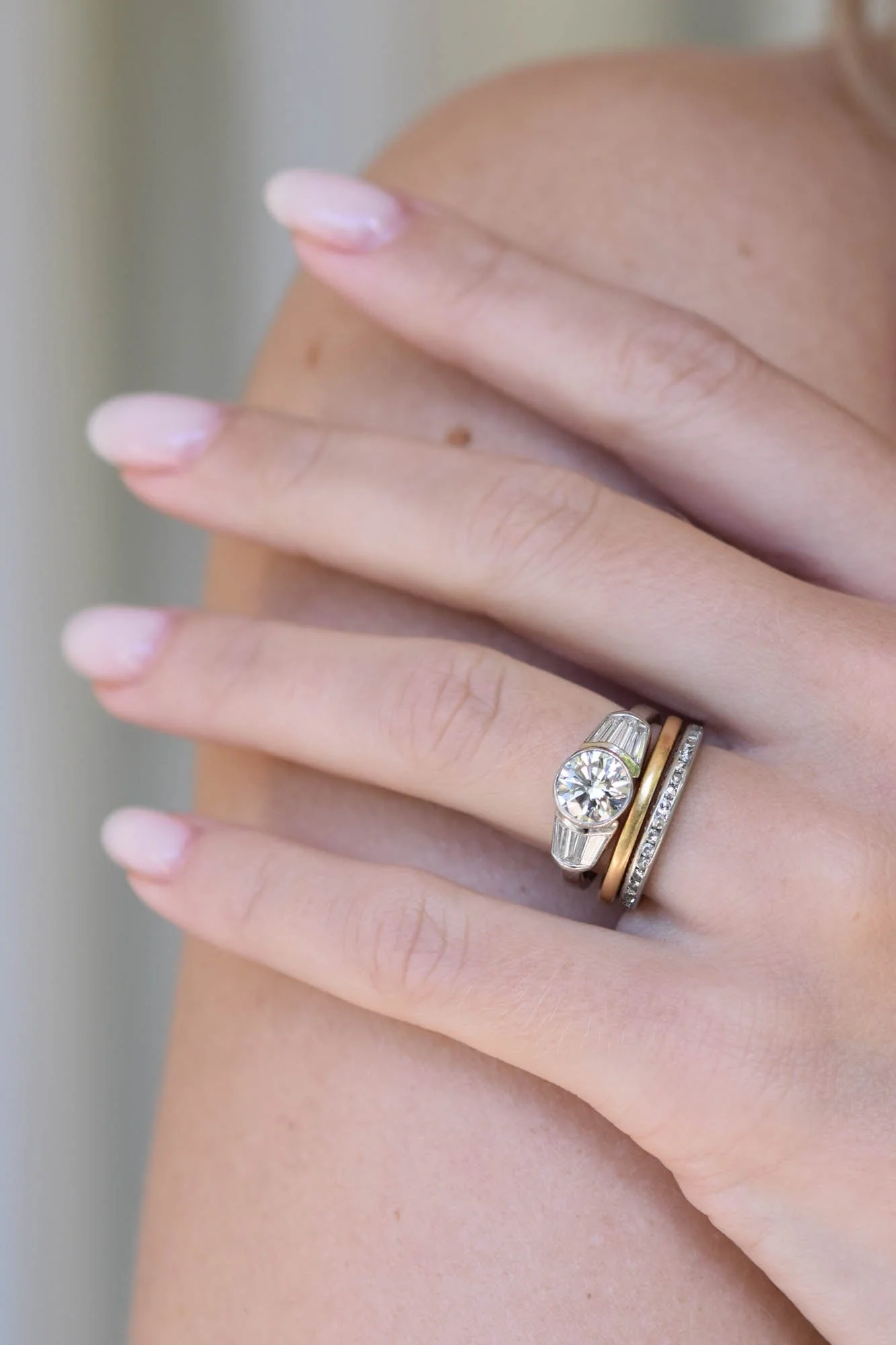 Midcentury 1.26 Carat Round Cut Diamond Ring - Image 2