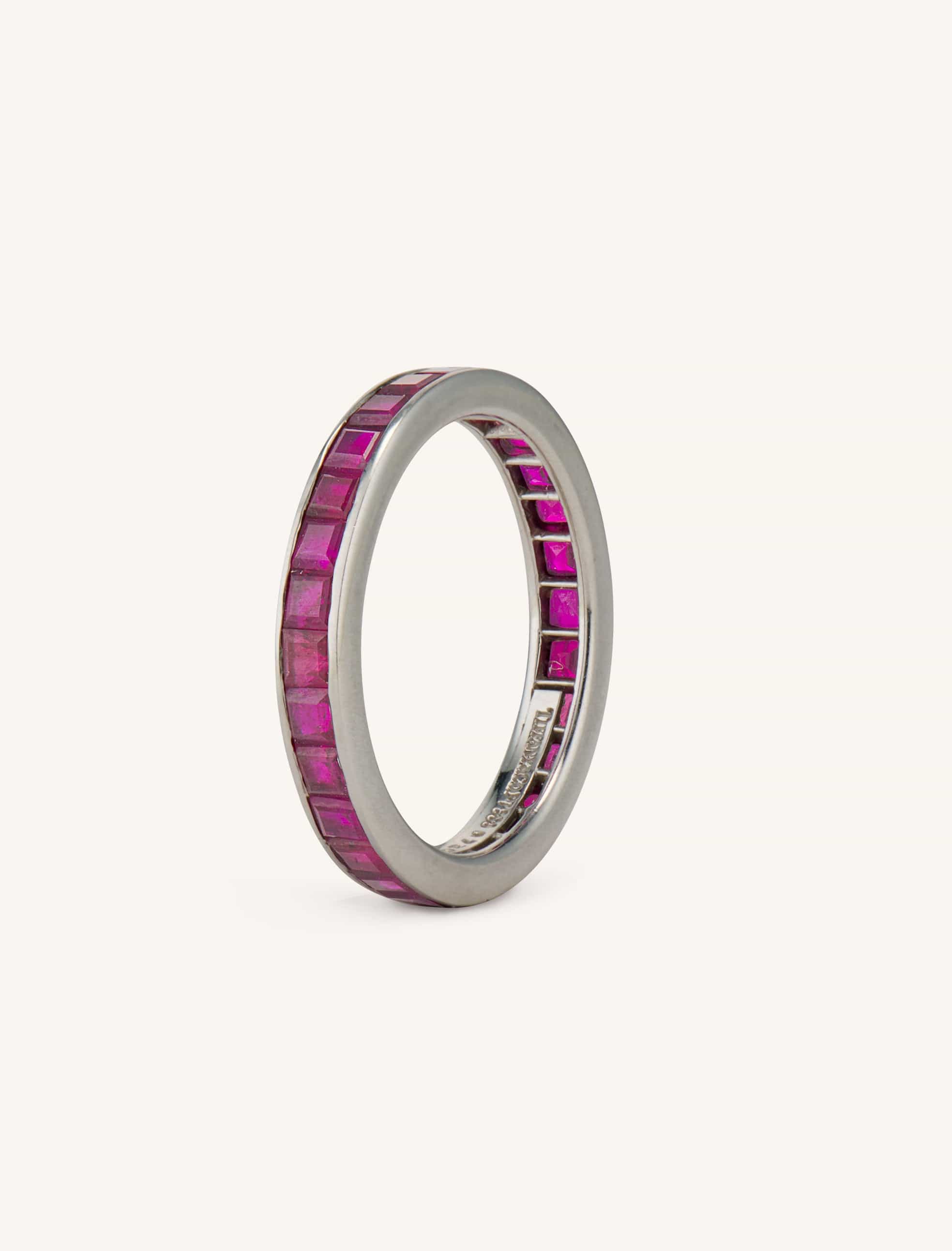 Tiffany & Co. Vintage Carré Cut Ruby Eternity Band Size 6.5 - Image 2