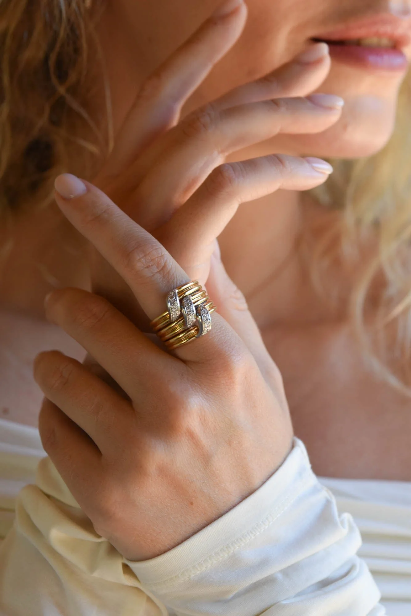 Vintage 1970s Cartier Tri-Ribbon Diamond & Gold Statement Ring - Image 6