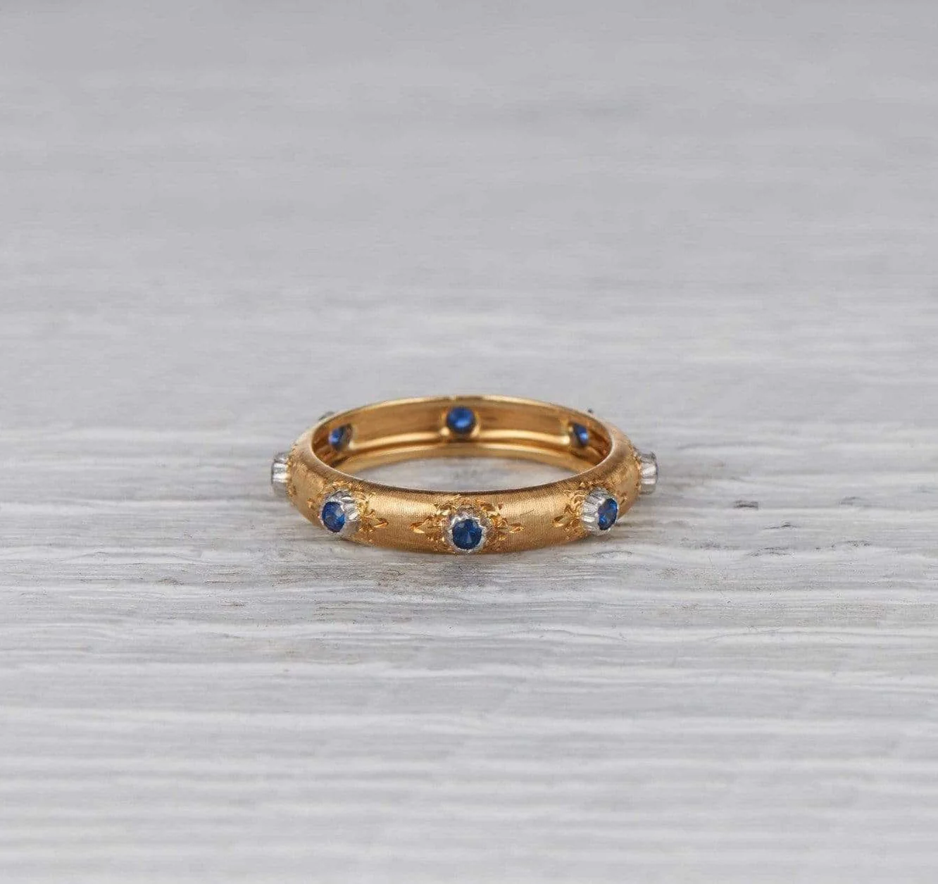 Vintage Buccellati Gold and Sapphire Band - Image 3