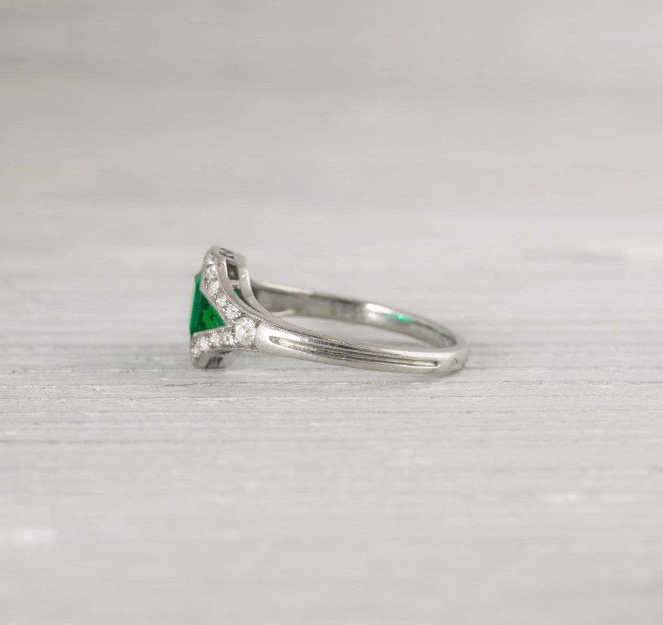 Vintage Diamond and Emerald Engagement Ring - Image 3