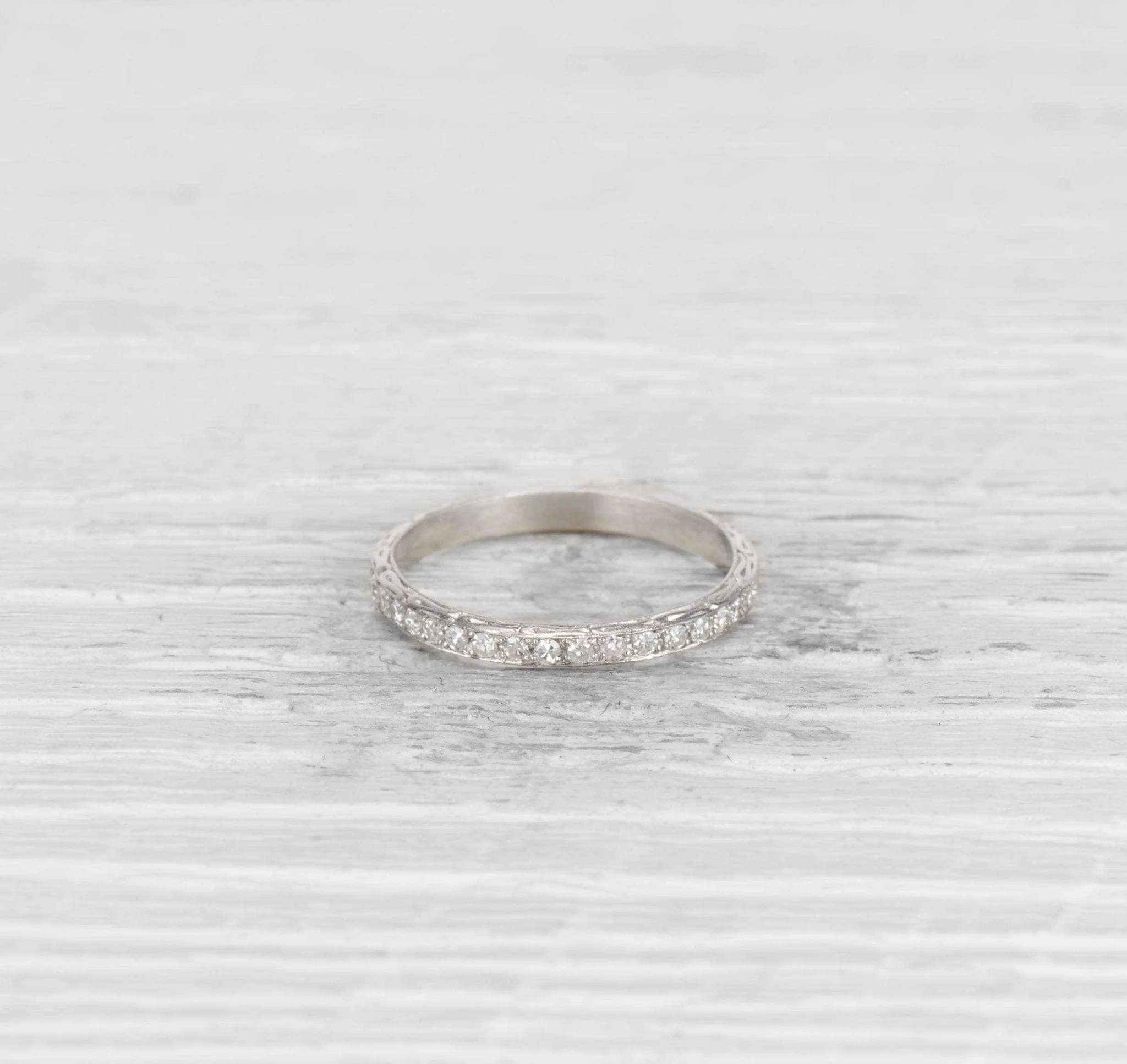 VINTAGE DIAMOND AND PLATINUM ETERNITY BAND - Image 3