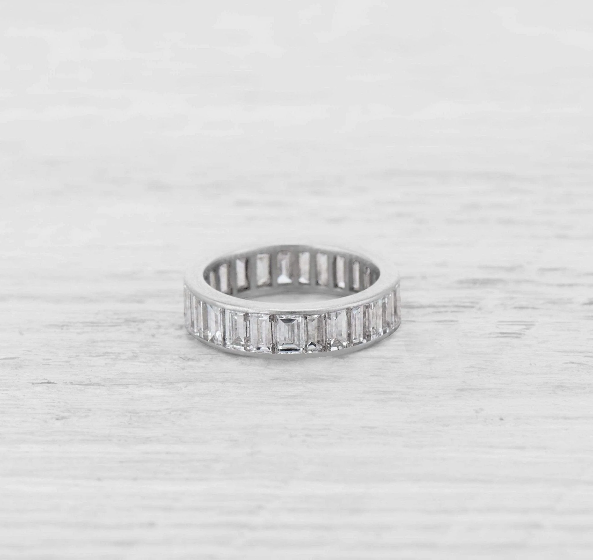 VINTAGE DIAMOND ETERNITY BAND - Image 3