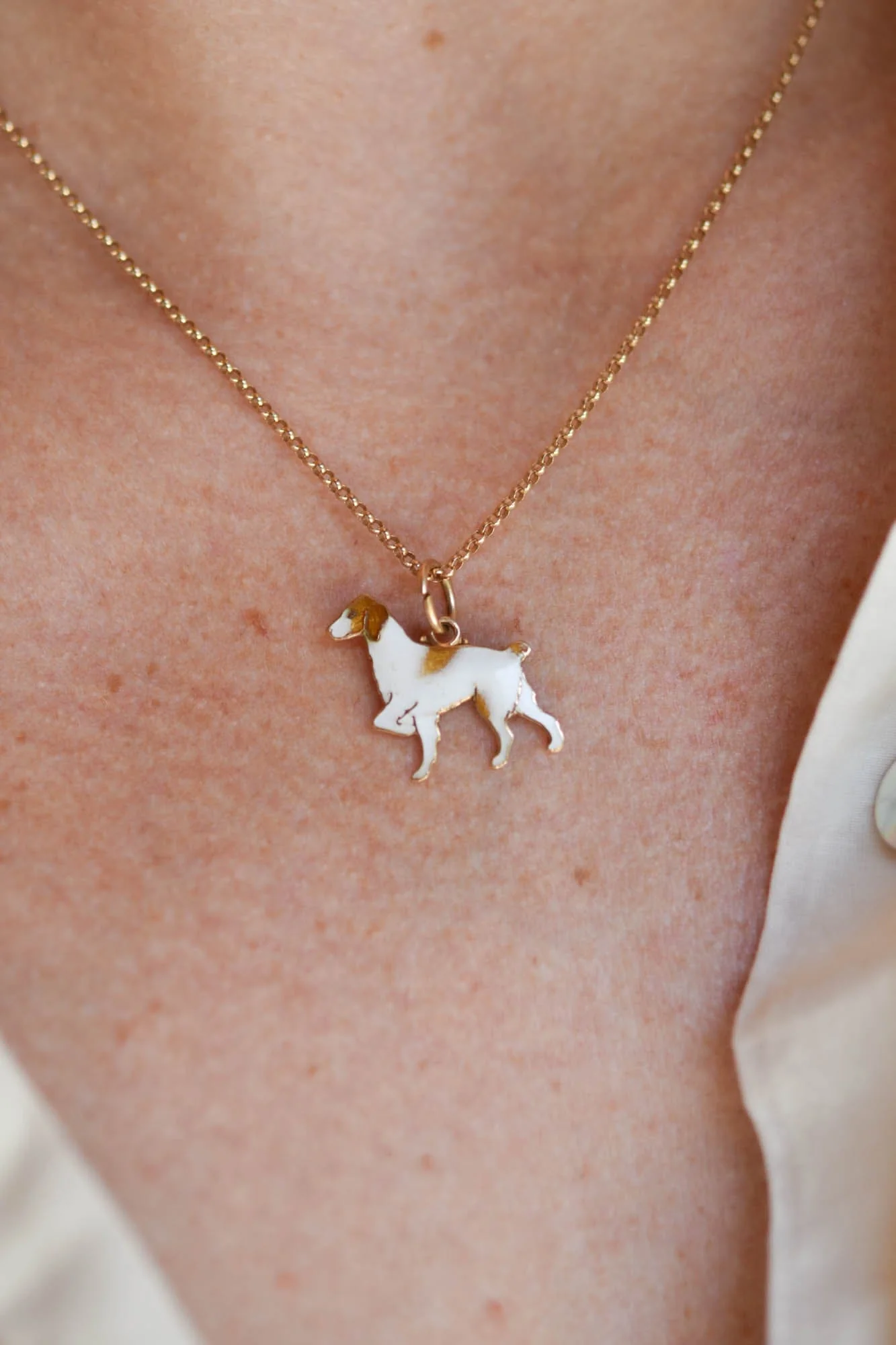 Vintage Enamel Hunting Dog Pendant in 14K Gold - Image 2