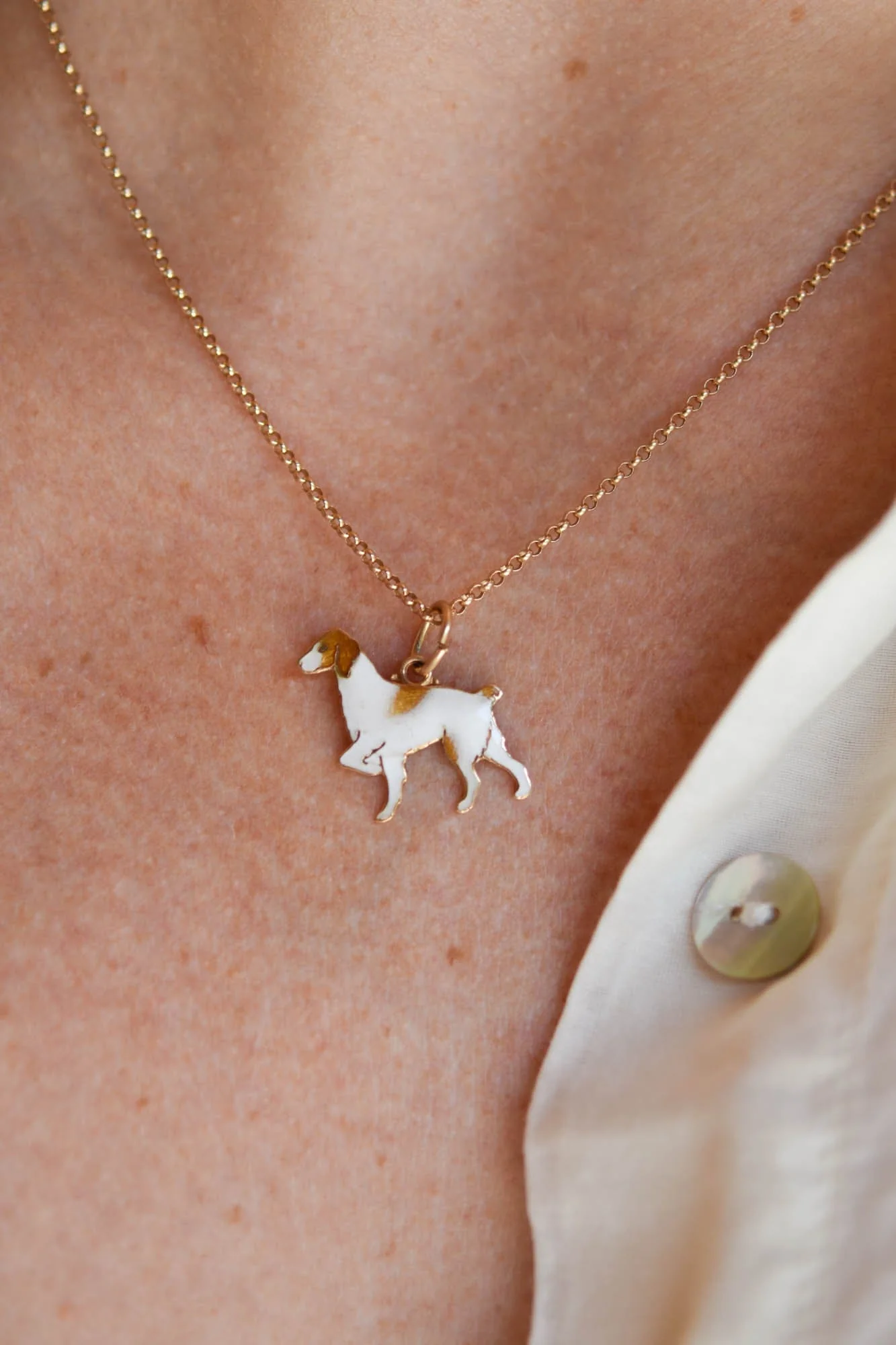 Vintage Enamel Hunting Dog Pendant in 14K Gold - Image 6