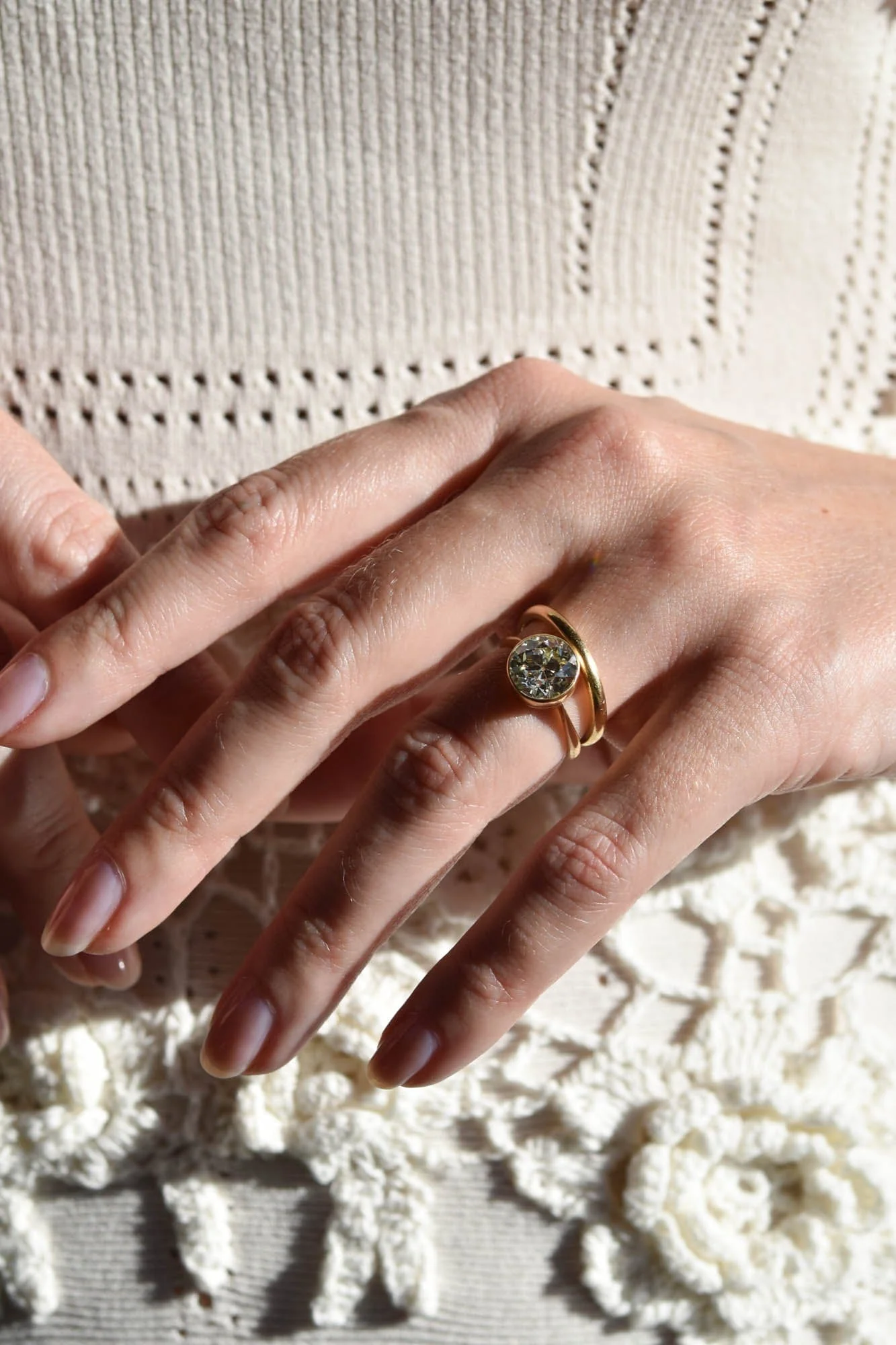 Late Victorian Bezel Set 2.60 Old European Diamond Engagement Ring - Image 6