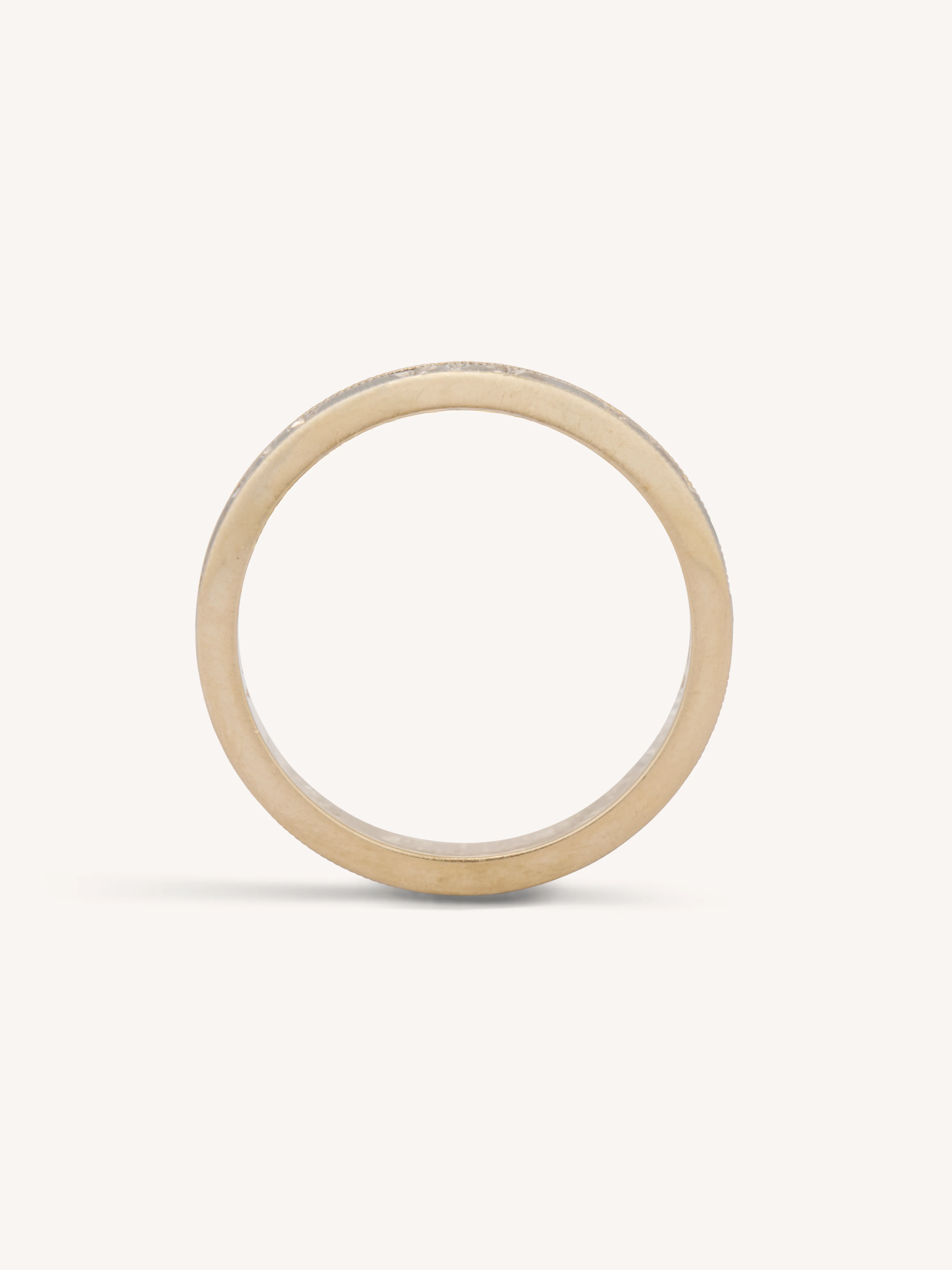 Late Art Deco 14k Yellow Gold Two-Tone Geometric Vintage Wedding Band - Size 5.5 - Image 3