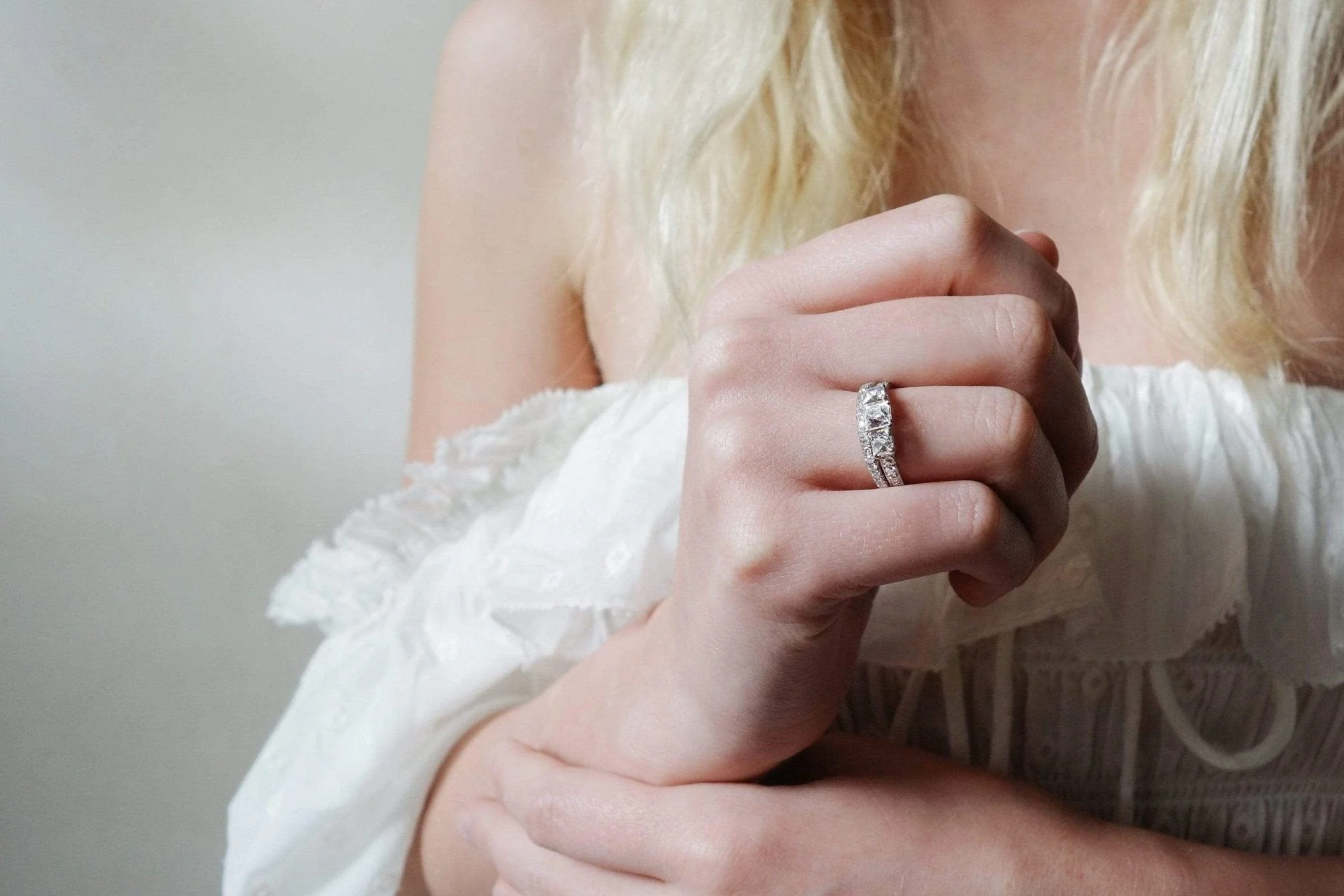 VINTAGE FRENCH-CUT DIAMOND ENGAGEMENT RING - Image 6