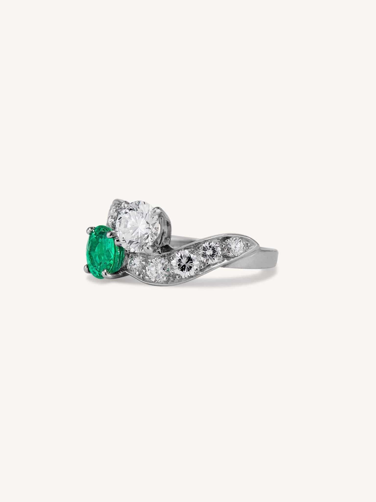 Vintage Emerald & Diamond Toi et Moi Ring - Image 6