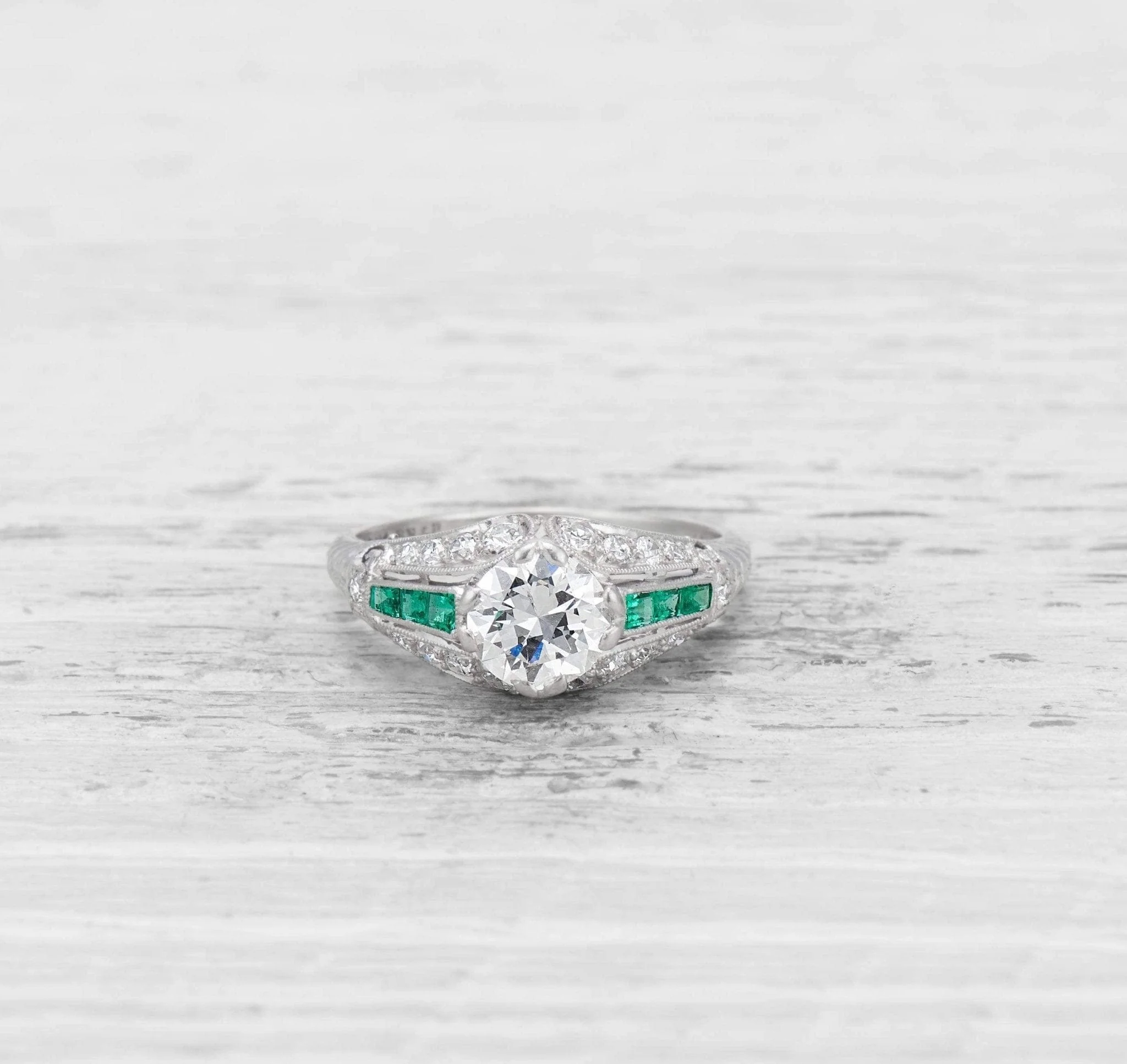 .94 CARAT BAILEY BANKS & BIDDLE DIAMOND AND EMERALD ENGAGEMENT RING - Image 2