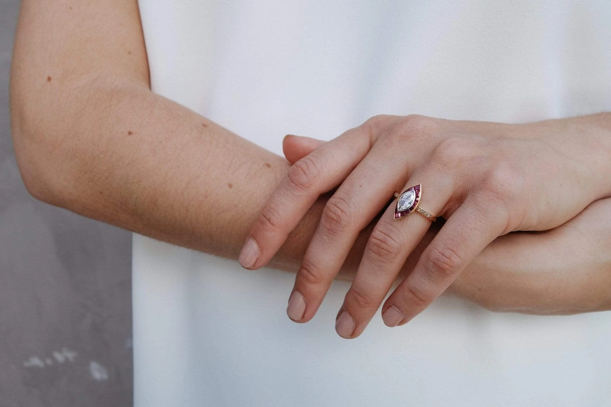 .67 CARAT CARTIER DIAMOND AND RUBY ENGAGEMENT RING - Image 5