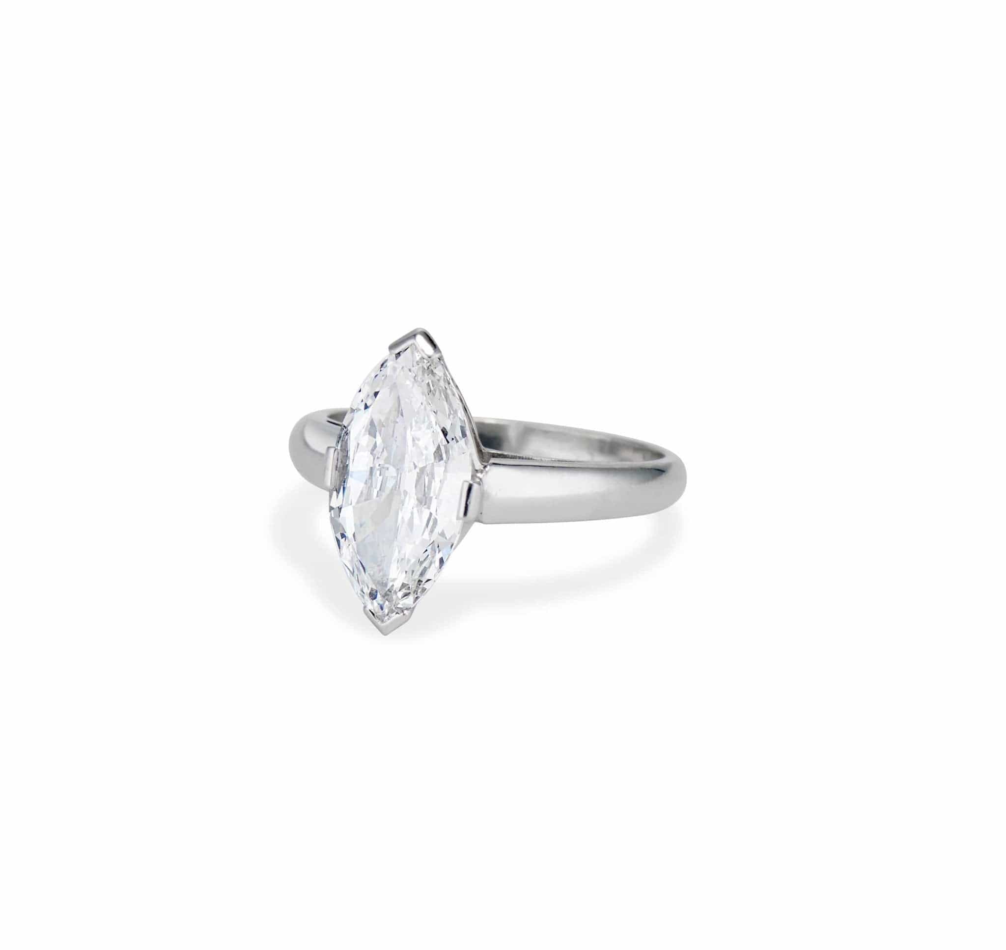 1950s 2.01 Marquise-Cut Diamond and Platinum Solitaire Engagement Ring - Image 2