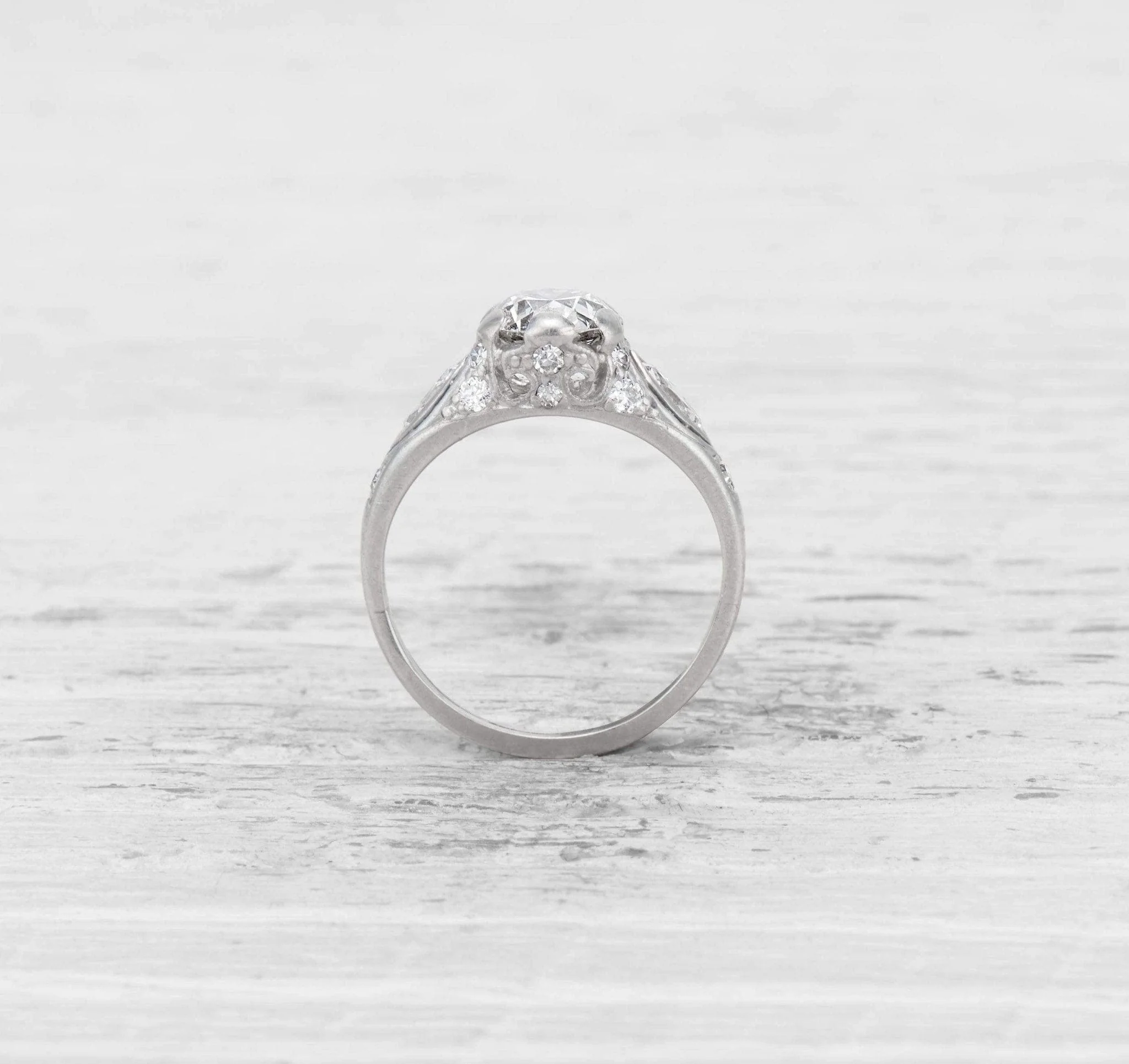 1.25 CARAT EARLY ART DECO DIAMOND ENGAGEMENT RING - Image 4